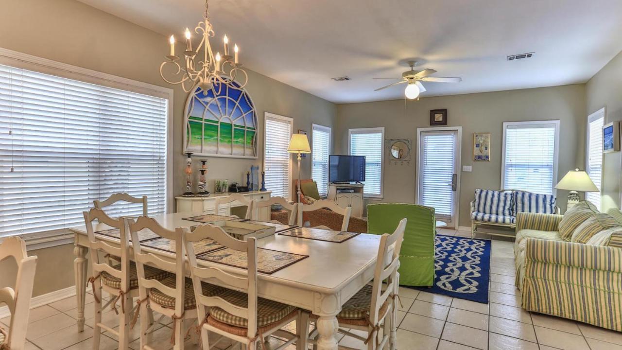 Biglows Bungalow - About A Quarter Mile To Private Neighborhood Beach Access, Pet Friendly, Community Pool Destin Buitenkant foto