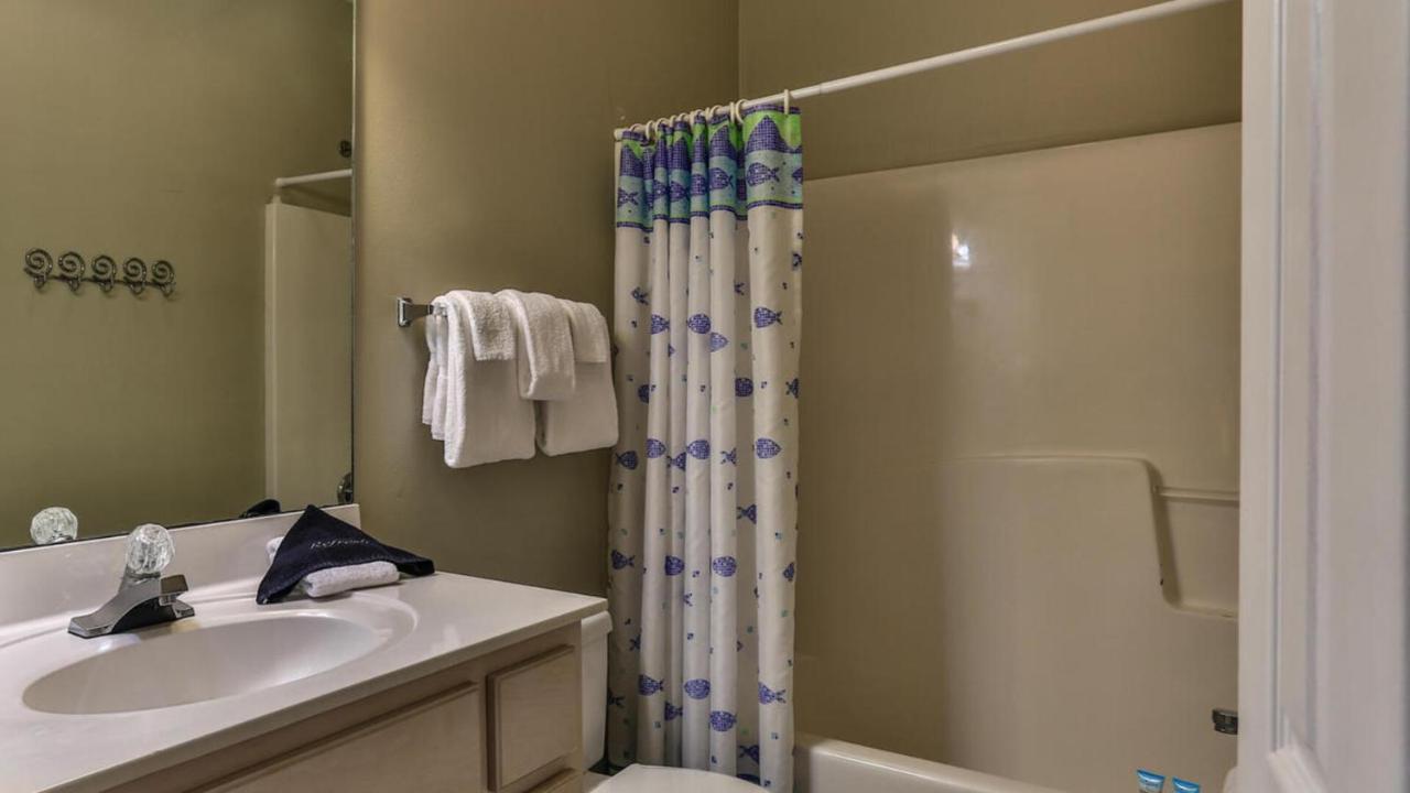 Biglows Bungalow - About A Quarter Mile To Private Neighborhood Beach Access, Pet Friendly, Community Pool Destin Buitenkant foto