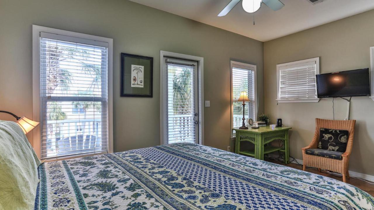 Biglows Bungalow - About A Quarter Mile To Private Neighborhood Beach Access, Pet Friendly, Community Pool Destin Buitenkant foto