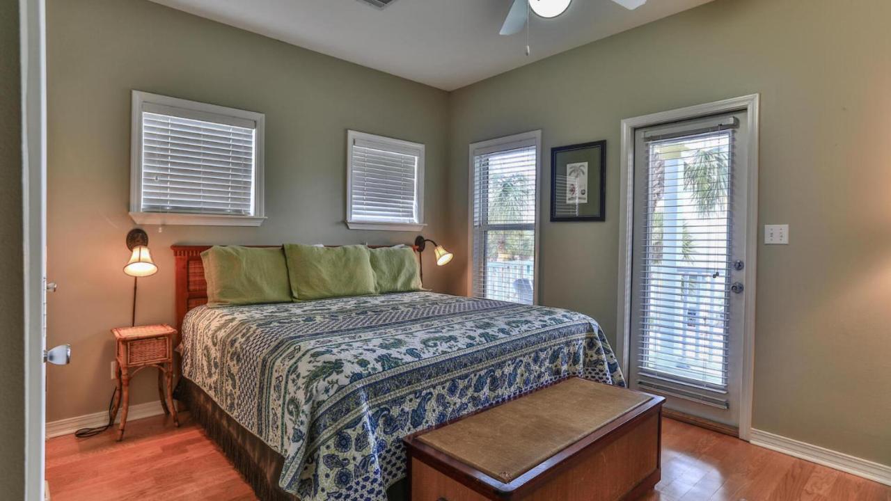Biglows Bungalow - About A Quarter Mile To Private Neighborhood Beach Access, Pet Friendly, Community Pool Destin Buitenkant foto