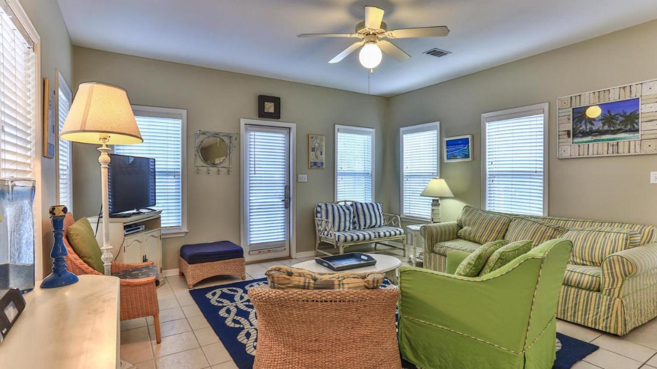 Biglows Bungalow - About A Quarter Mile To Private Neighborhood Beach Access, Pet Friendly, Community Pool Destin Buitenkant foto