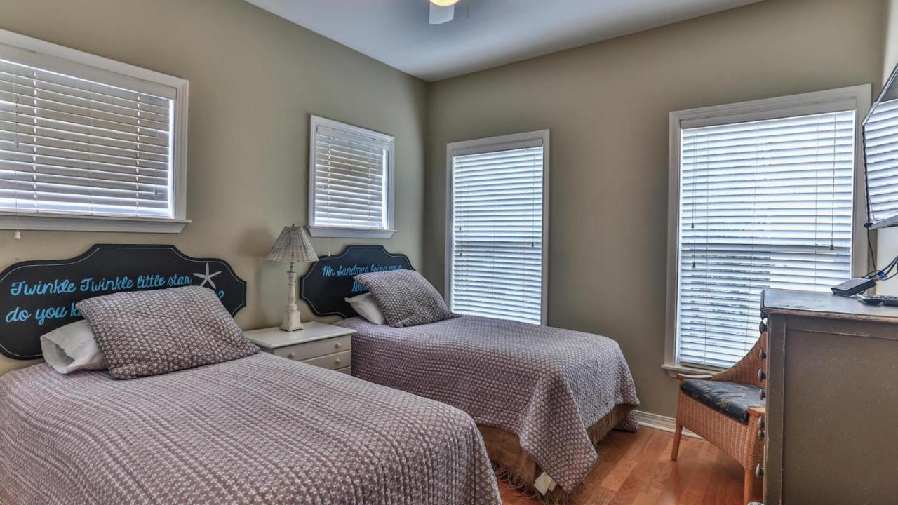 Biglows Bungalow - About A Quarter Mile To Private Neighborhood Beach Access, Pet Friendly, Community Pool Destin Buitenkant foto