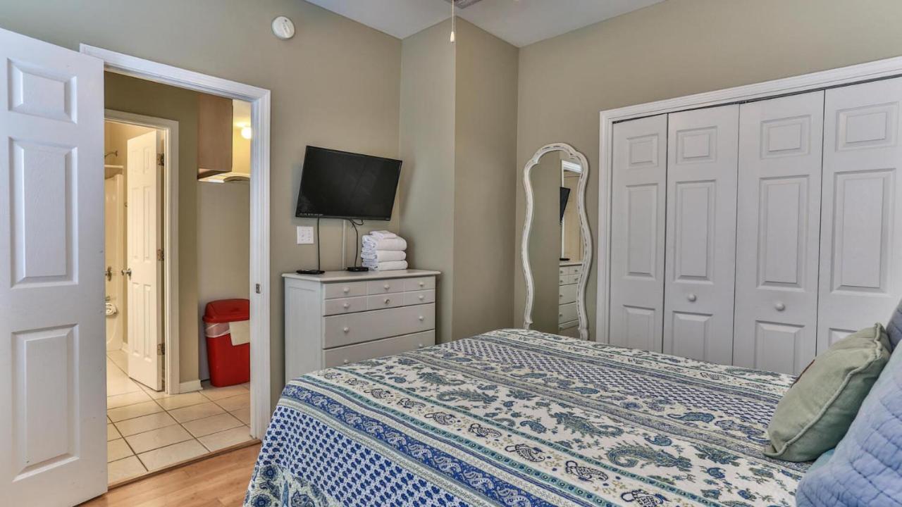 Biglows Bungalow - About A Quarter Mile To Private Neighborhood Beach Access, Pet Friendly, Community Pool Destin Buitenkant foto